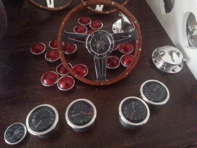 steeringweel, fuelcap, gauges, rearlights daytona.jpg